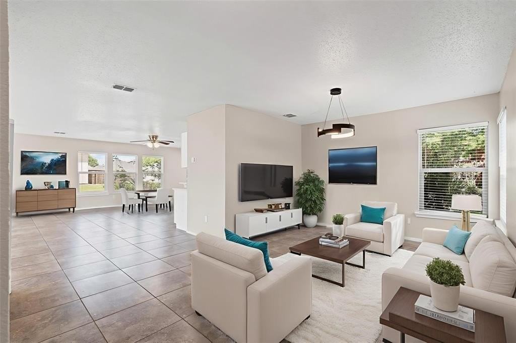 6505 Tara Ln - Photo 6 of 34