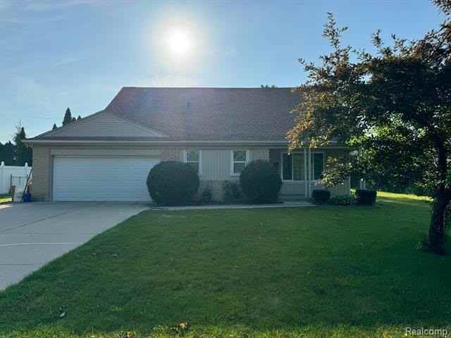 5028 Abington Dr - Photo 2 of 21