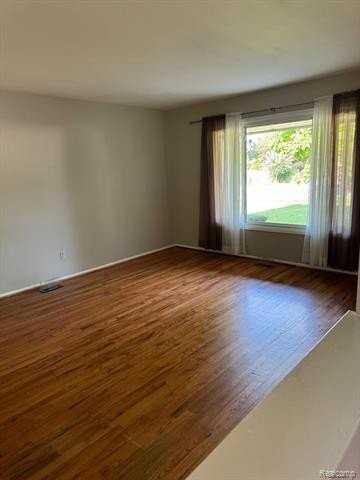 5028 Abington Dr - Photo 7 of 21