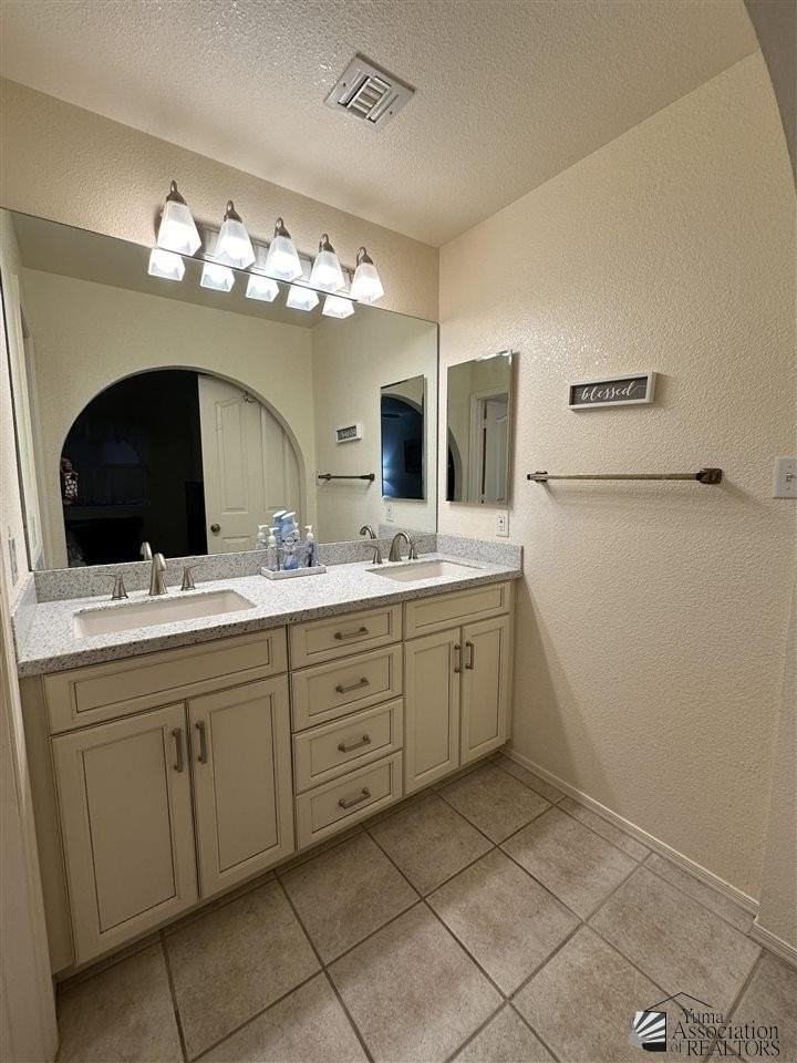 13465 East 34th Place - Photo 4 of 14