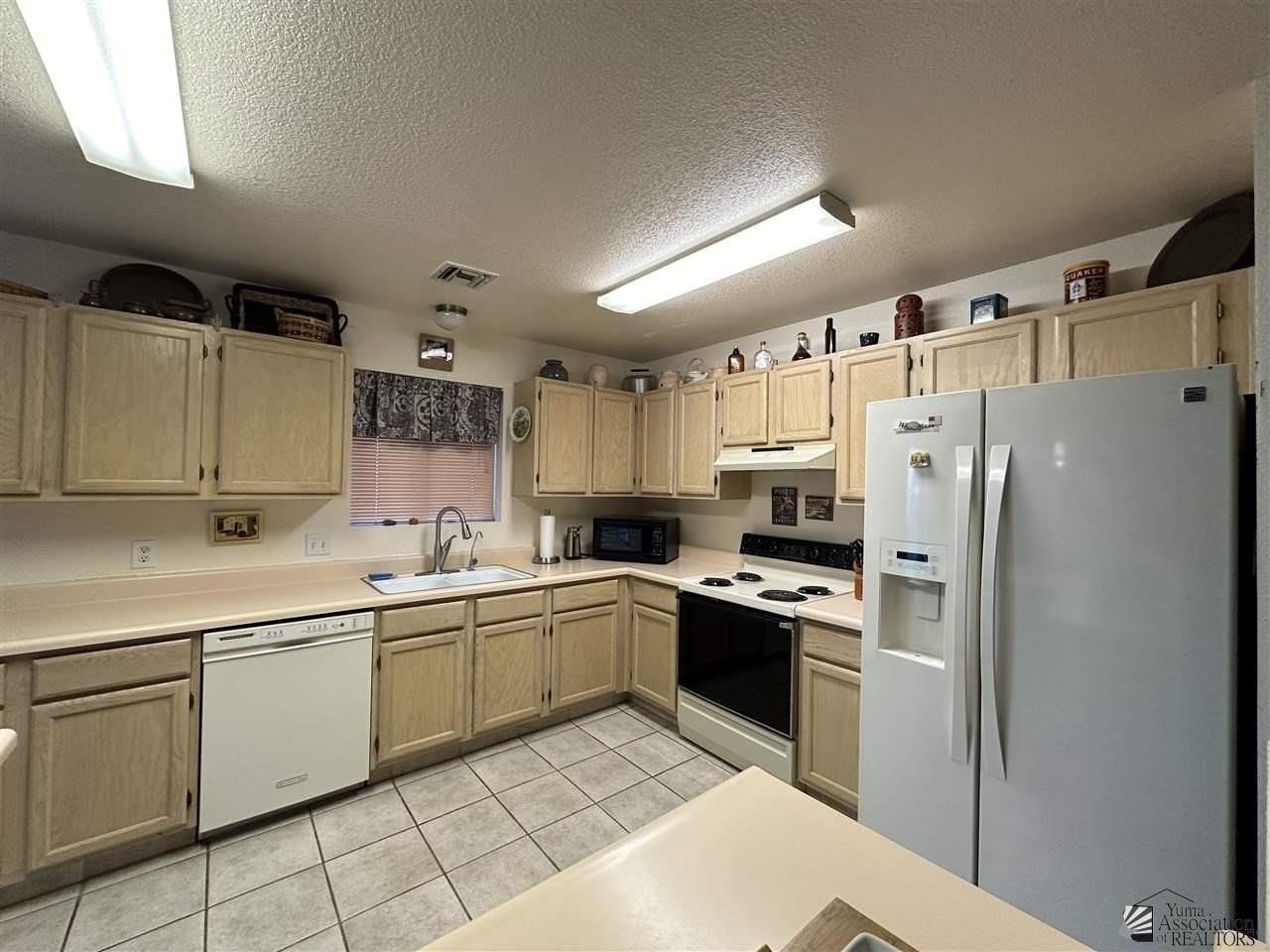 13465 East 34th Place - Photo 7 of 14