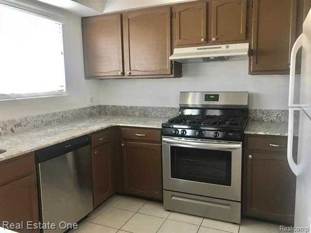 37147 Evergreen Dr - Photo 6 of 28