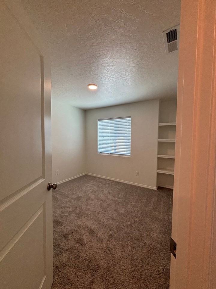 3718 S Roosevelt Pl - Photo 2 of 22