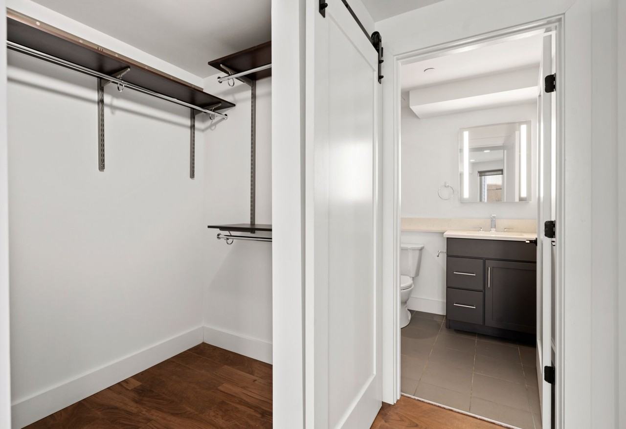 ONE MONTH FREE ON SELECT UNITS | NO BROKER FEE | $1,000 DEPOSIT | NO LAST MONTH'S RENT - Photo 6 of 21