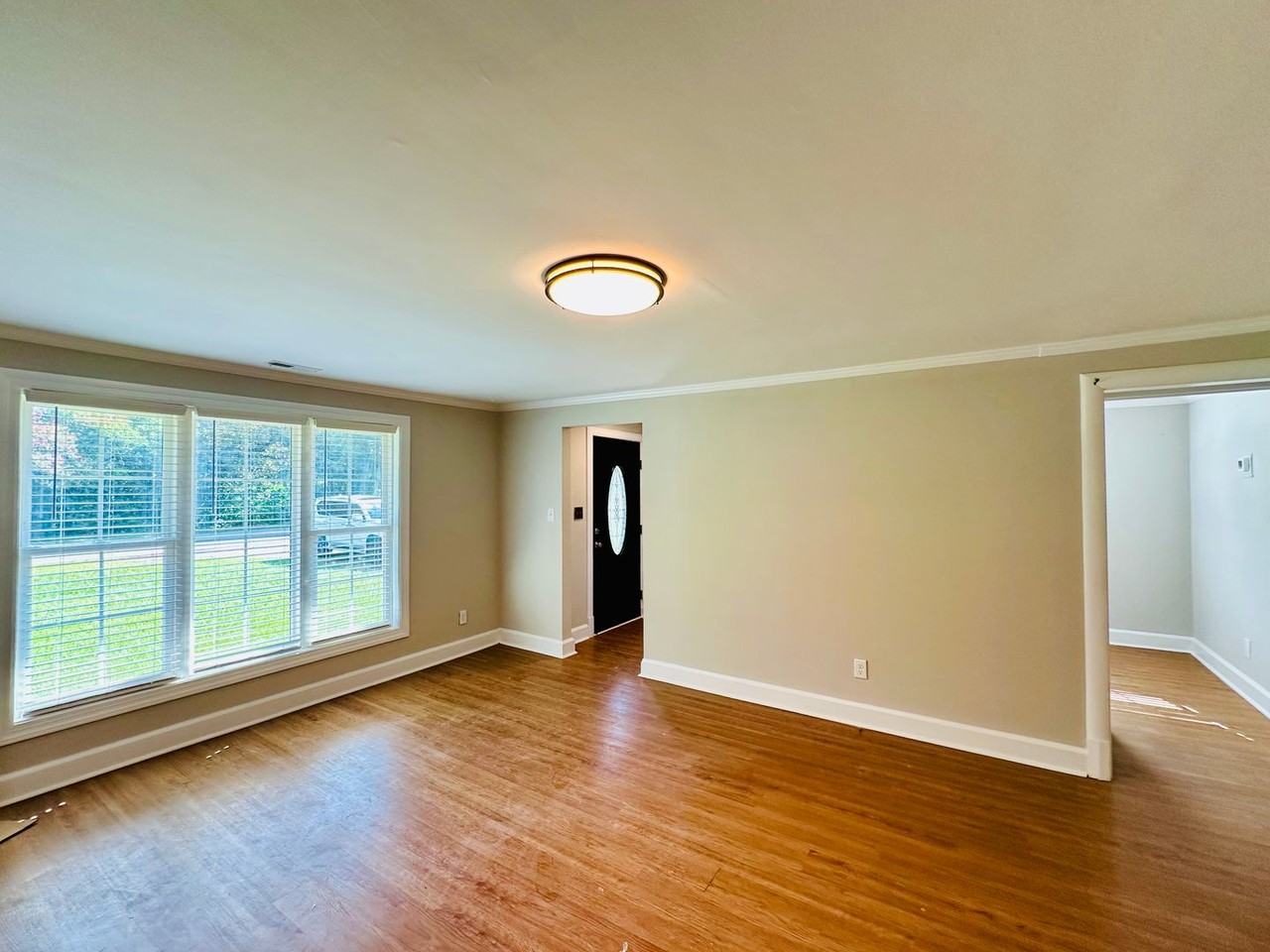 3416 Wilshire Boulevard - Photo 3 of 20
