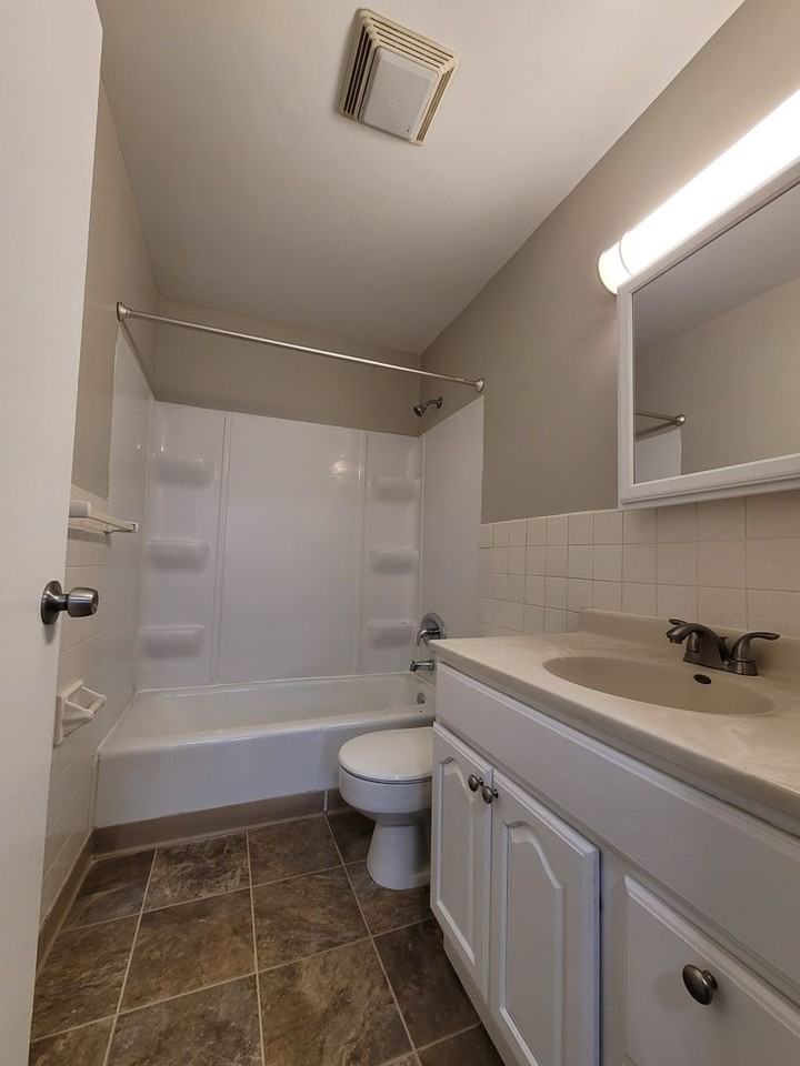 St. Anthony Park Apartments - Photo 2 of 8