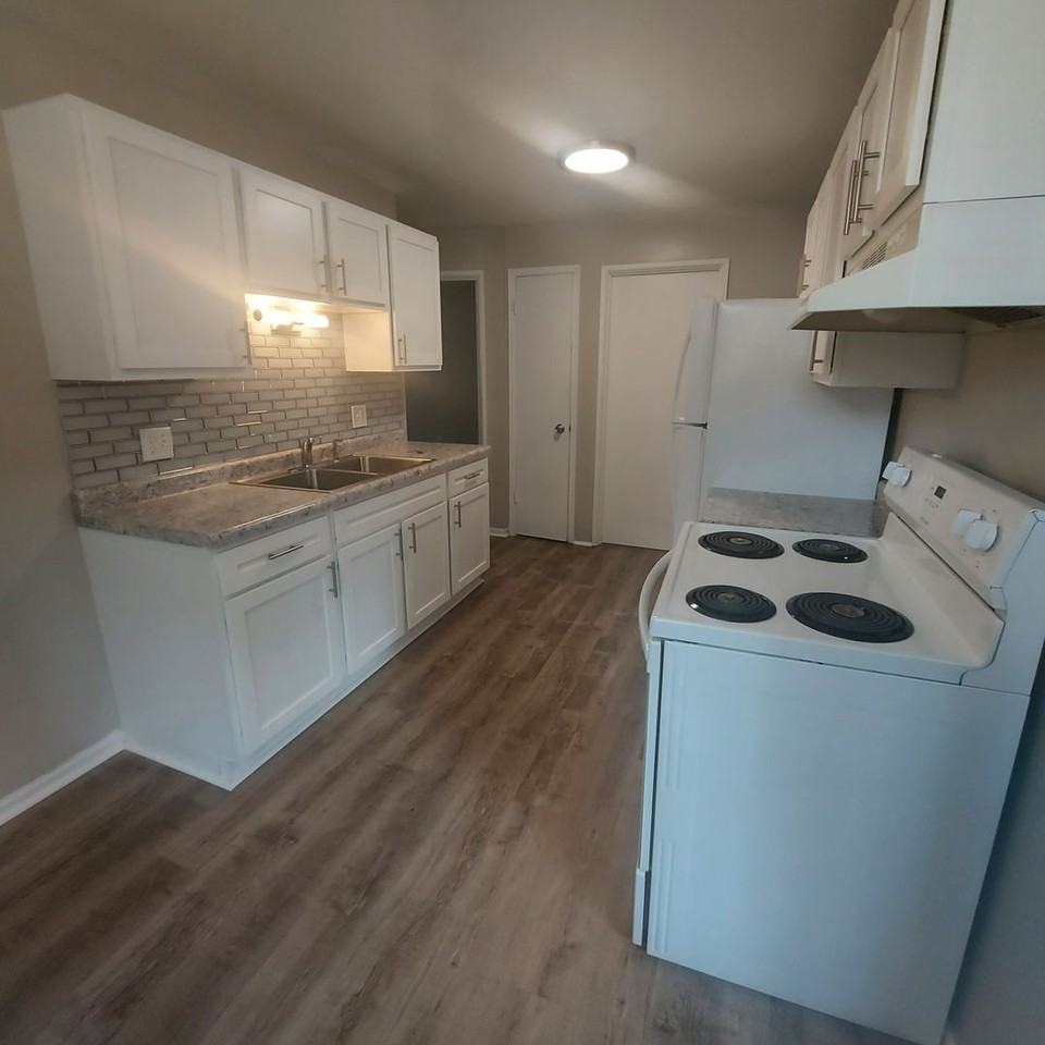 St. Anthony Park Apartments - Photo 7 of 8