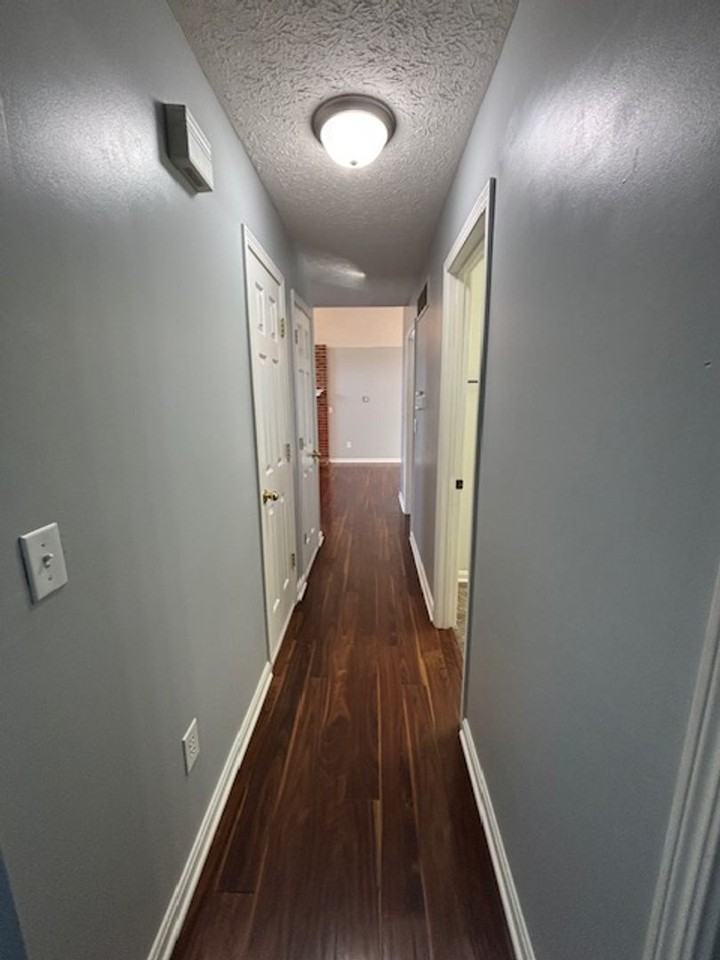 210 Scarlet Ave - Photo 7 of 23