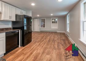 featured image of 166 N Winooski Ave
