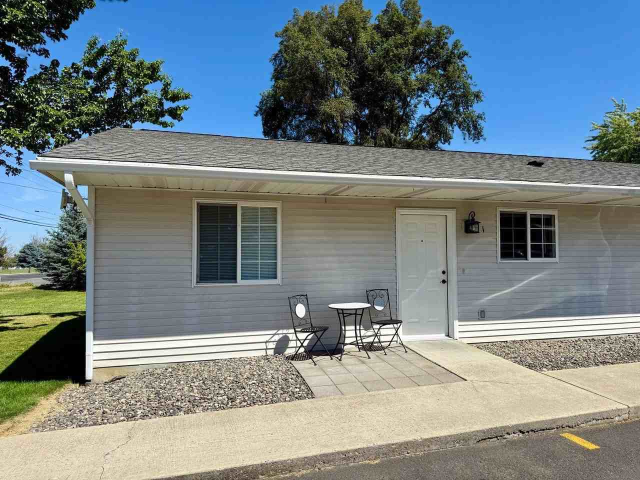 1308 Burrell Ave #1 - Photo 3 of 25