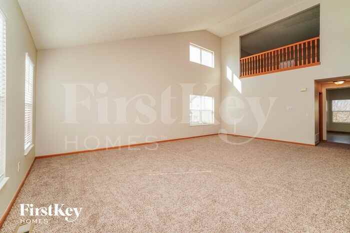 1213 Streamview Dr - Photo 3 of 15