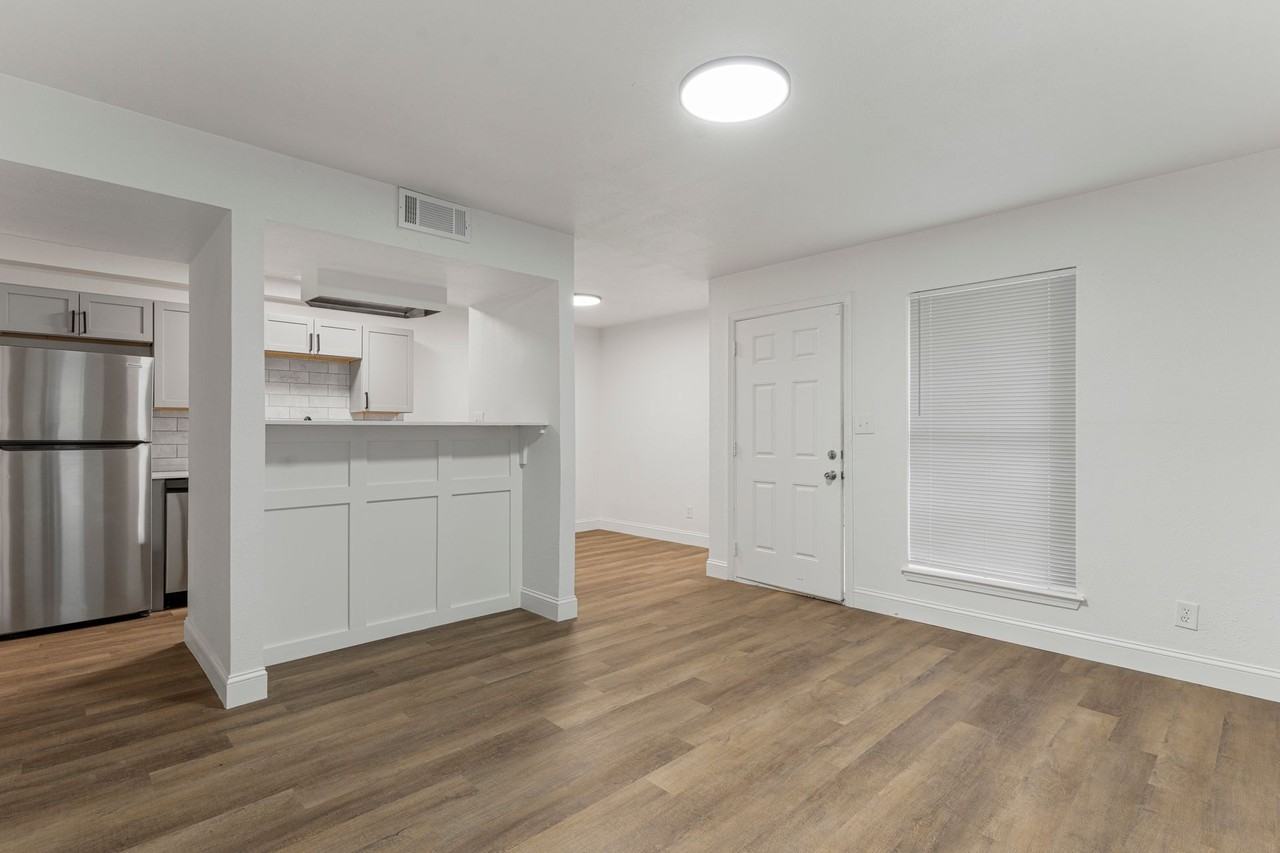 Village On The Green - Photo 6 of 18