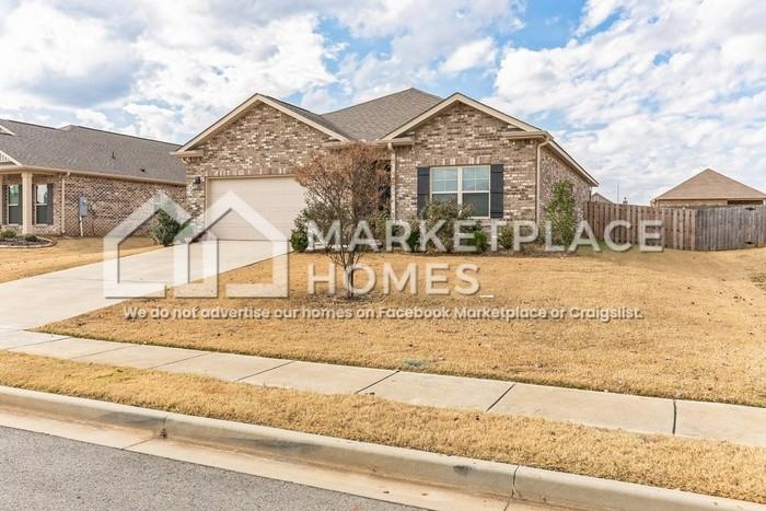 15995 Glenncrest Ln - Photo 2 of 31