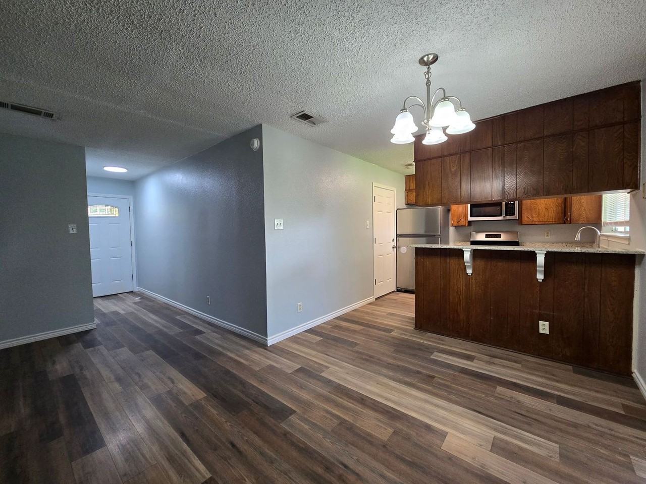 1017 Westover Dr - Photo 6 of 23