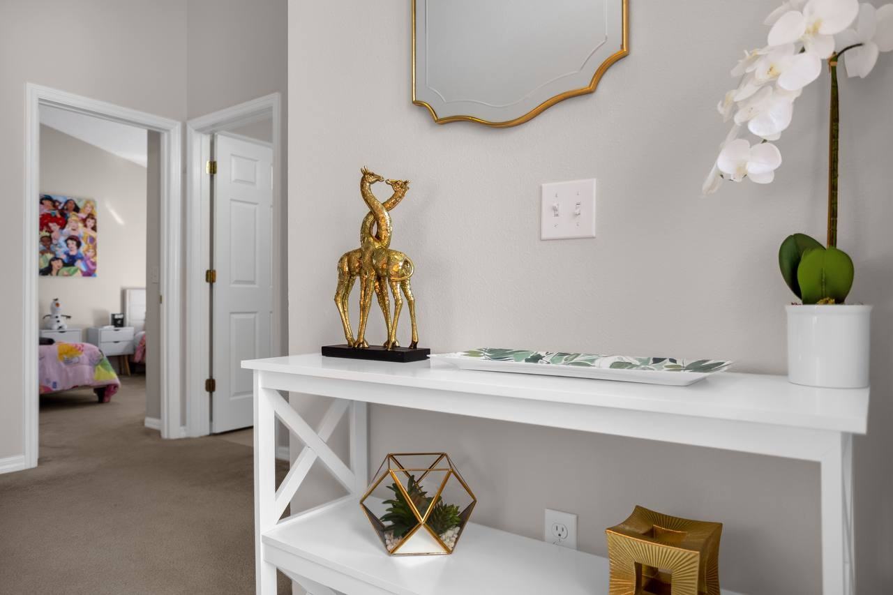 326 Tivoli Cir #NA - Photo 2 of 17