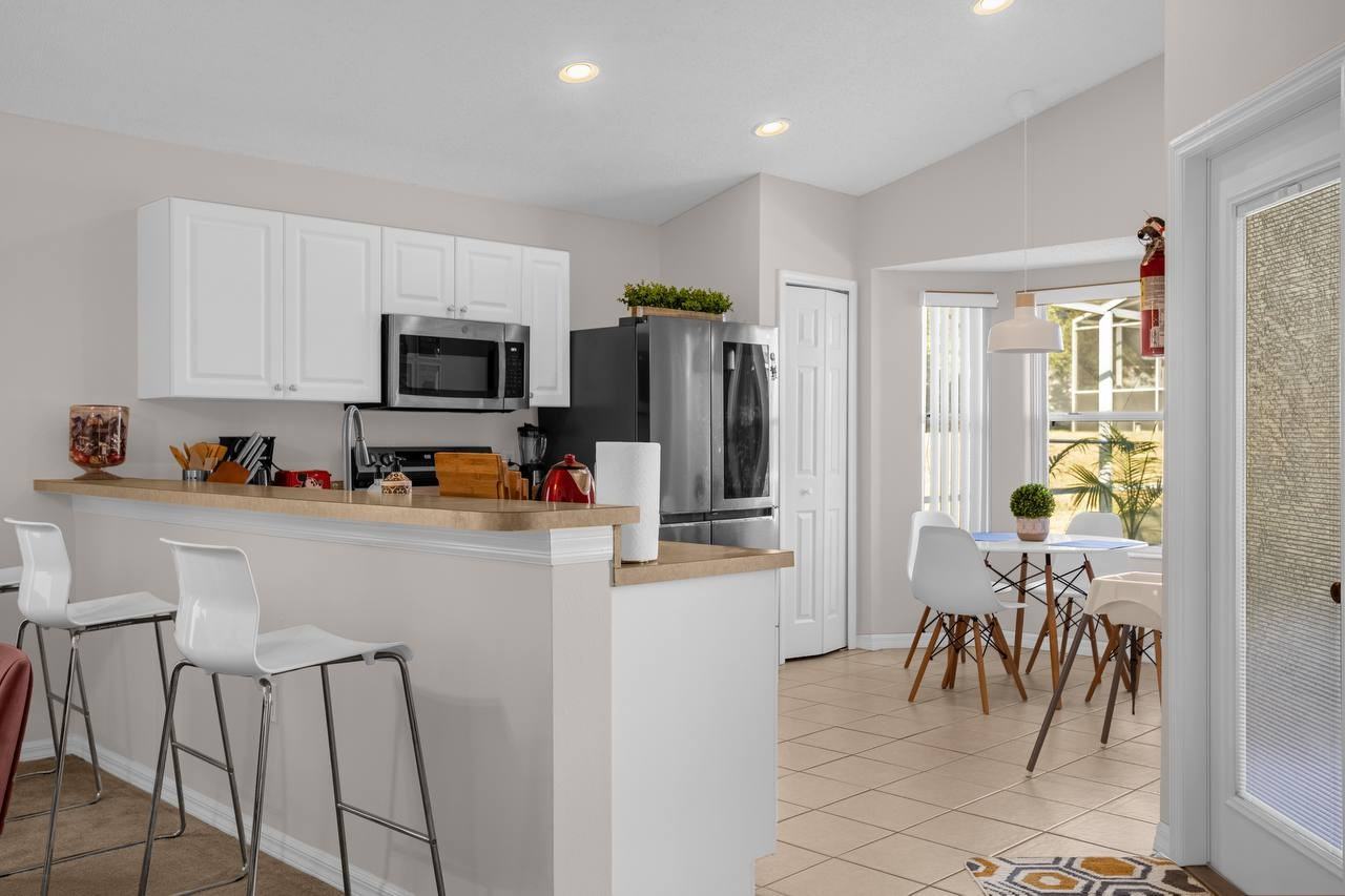 326 Tivoli Cir #NA - Photo 3 of 17