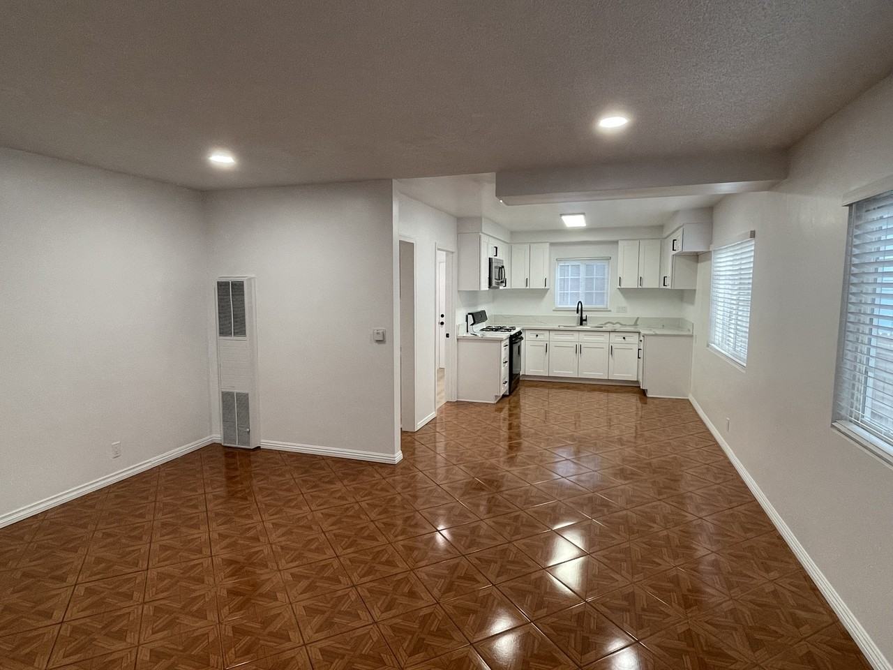 437 W 11th St #2 - Photo 2 of 10