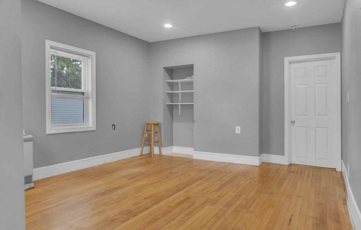 138 Summer St #101 - Photo 4 of 10