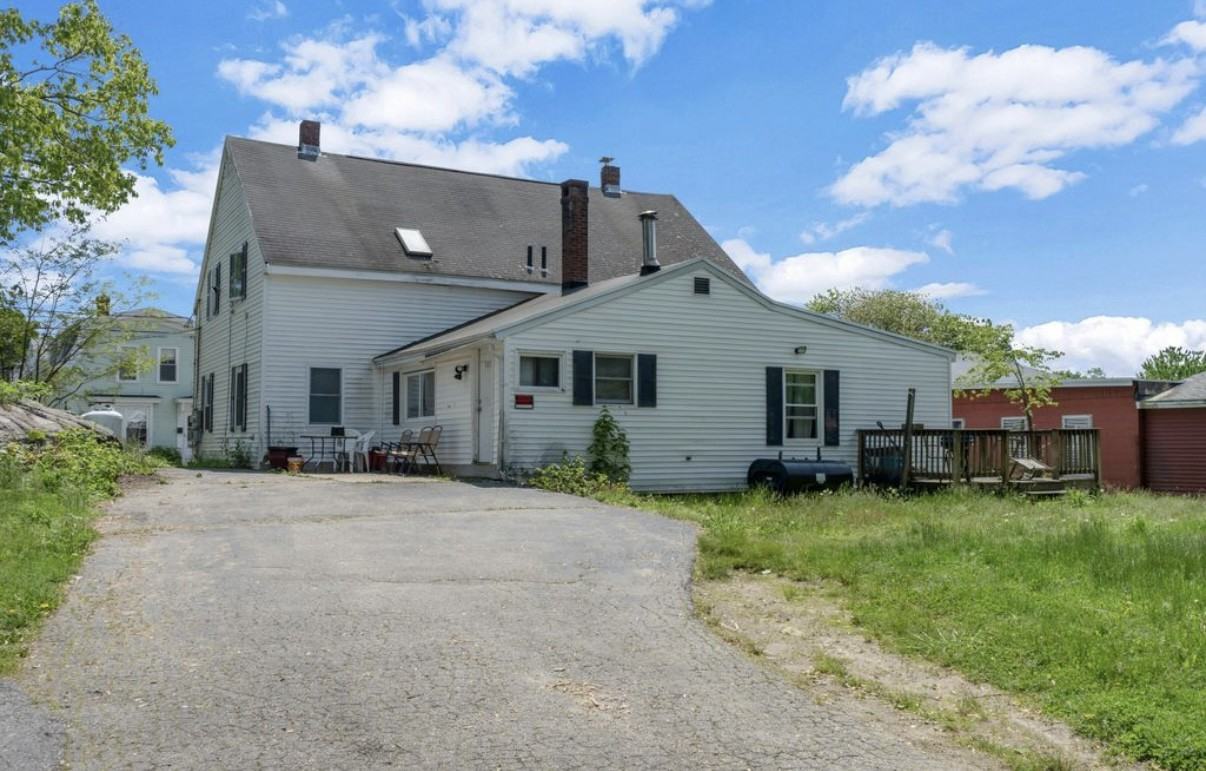 138 Summer St #101 - Photo 5 of 10