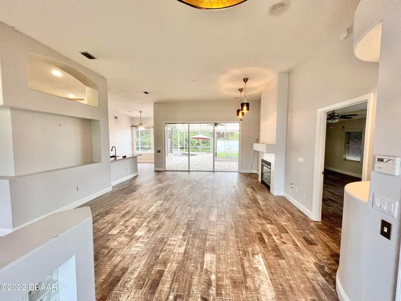 75 Creek Bluff Way - Photo 2 of 15