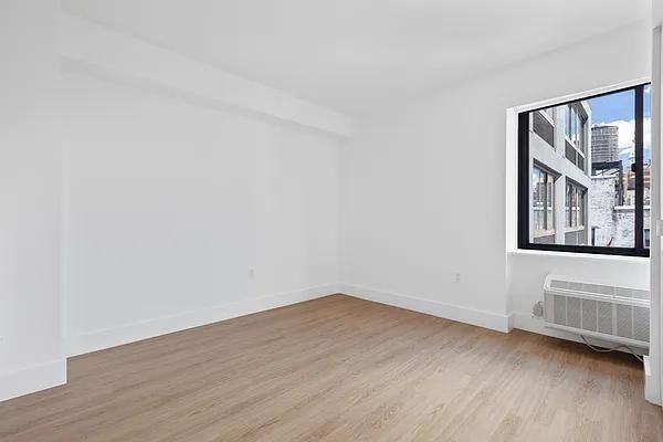 W 24th St #15A - Photo 5 of 10