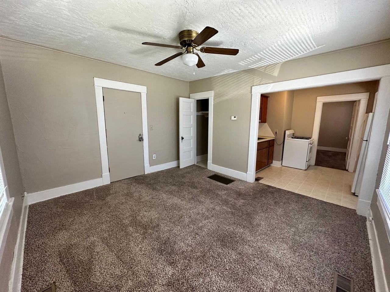 715 Asp Avenue - Photo 2 of 23