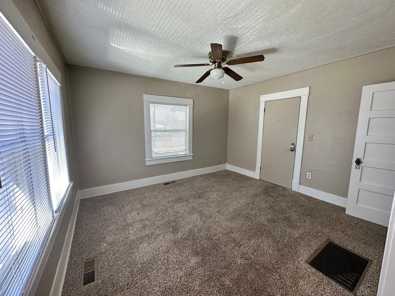 715 Asp Avenue - Photo 3 of 23