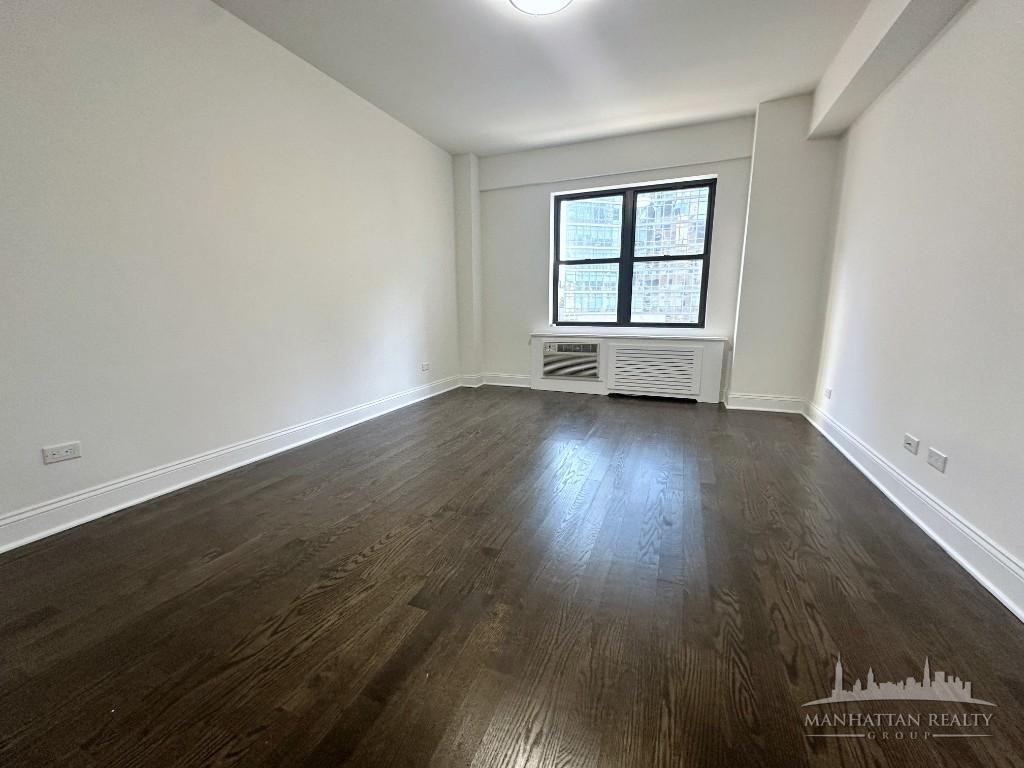 E 45th St #9G - Photo 6 of 8