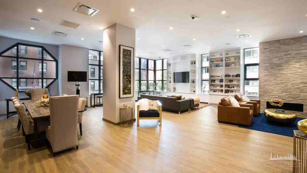 W 48th St #18M - Photo 7 of 9