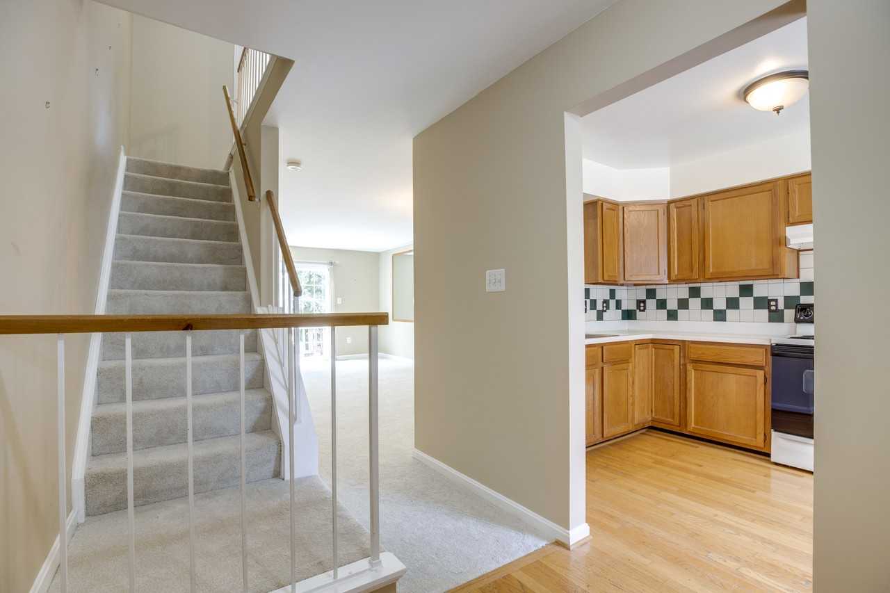 6886 Chasewood Circle - Photo 2 of 31