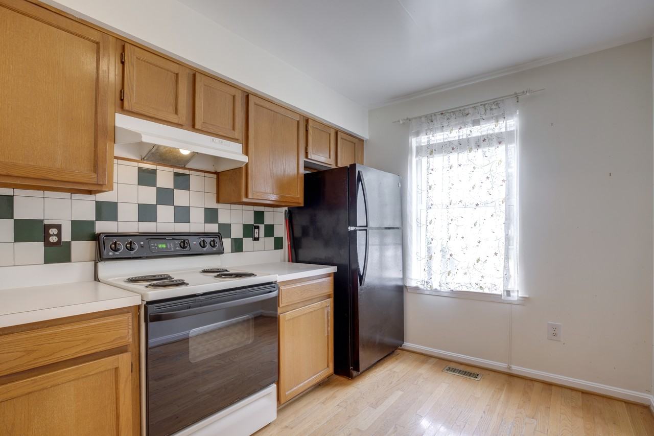 6886 Chasewood Circle - Photo 3 of 31