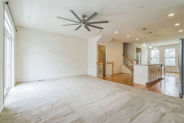 9904 Wood Edge Way - Photo 3 of 15