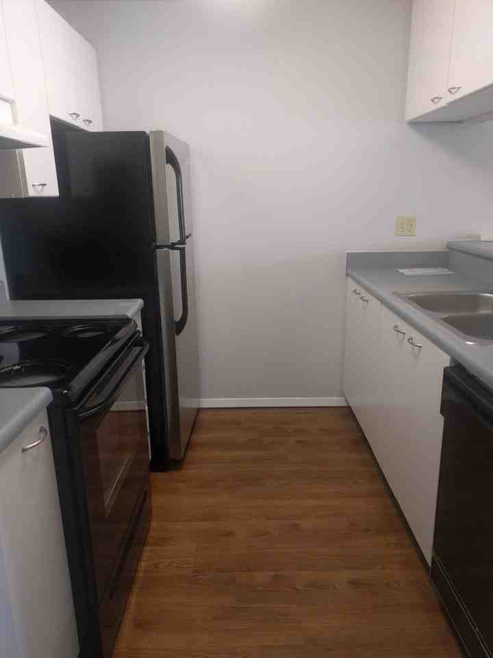 1835 Queen Anne Ave N #103 - Photo 7 of 13