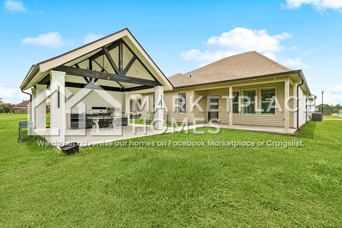 5755 Oak Trace Dr - Photo 2 of 33