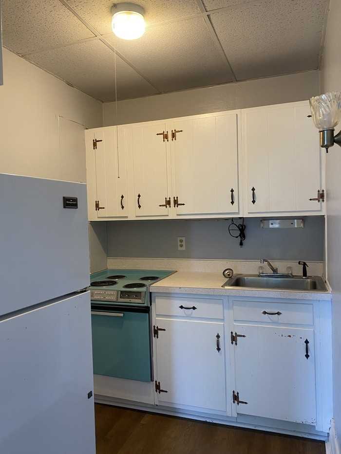 303 Clinton St #1 - Photo 3 of 13