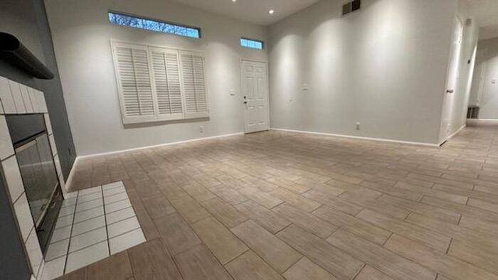 Evergem Ave - Photo 3 of 8