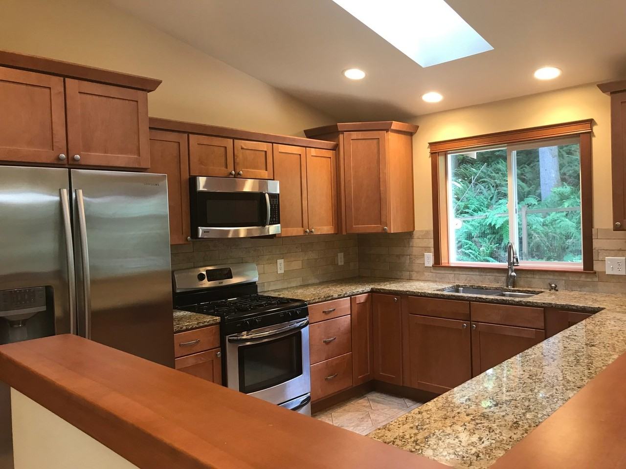 12 Summer Bell Ln - Photo 2 of 12
