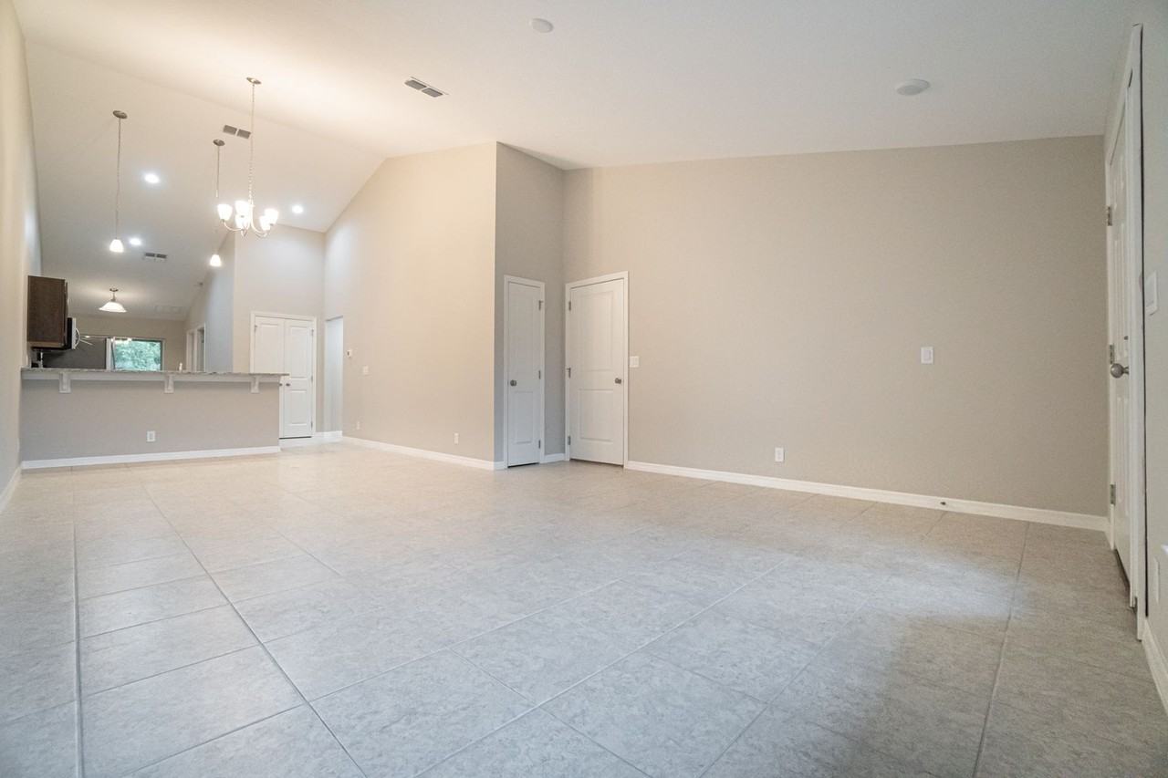 231 Reese Ct - Photo 5 of 22