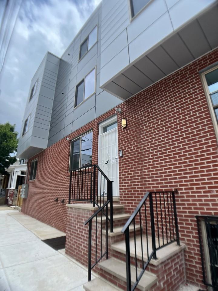 3221 N 13th St - Photo 3 of 3