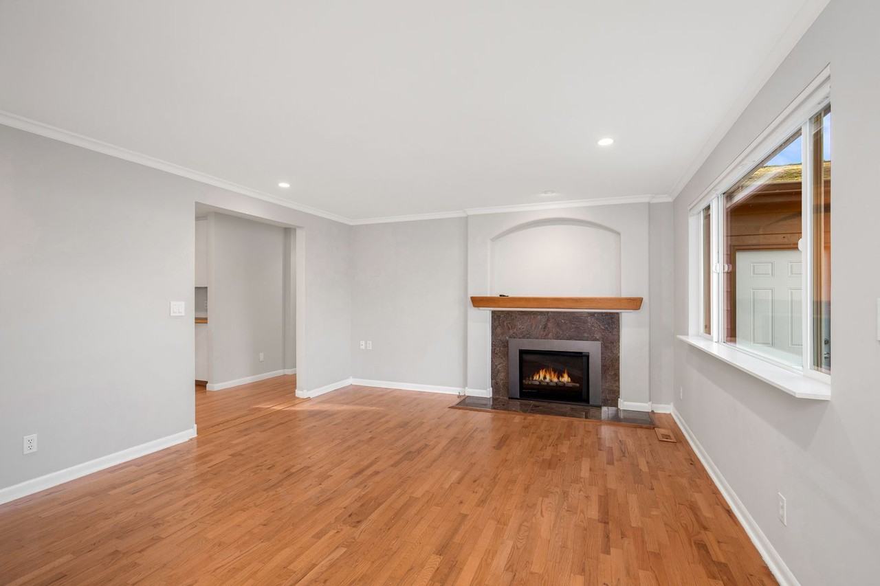 8635 Ne 137th St - Photo 5 of 28