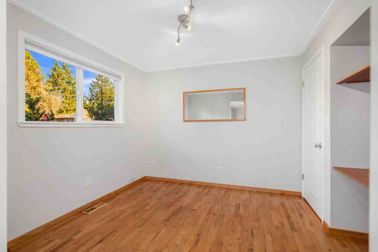 8635 Ne 137th St - Photo 7 of 28