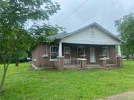 featured image of 409 Merle St