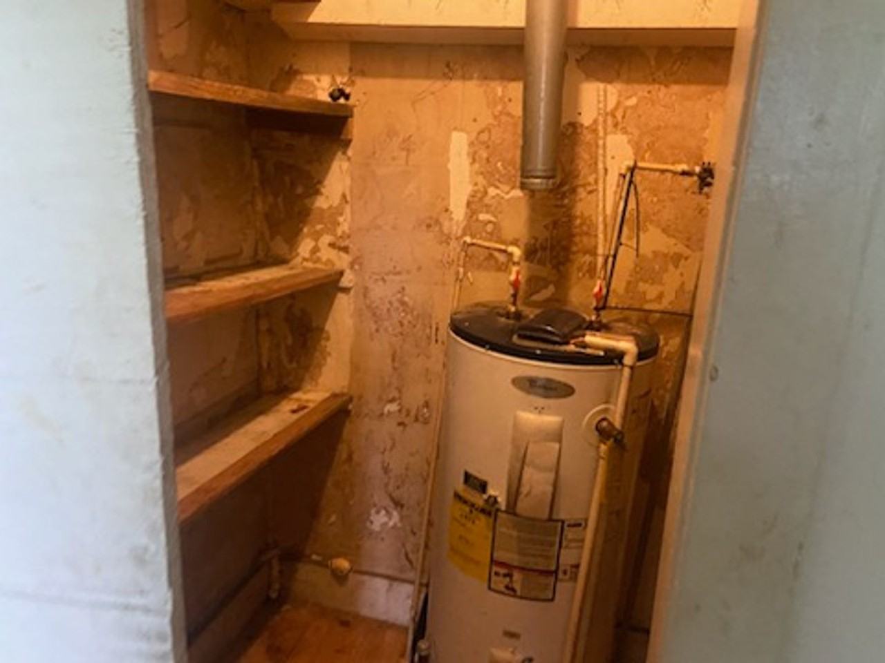 409 Merle St - Photo 4 of 12