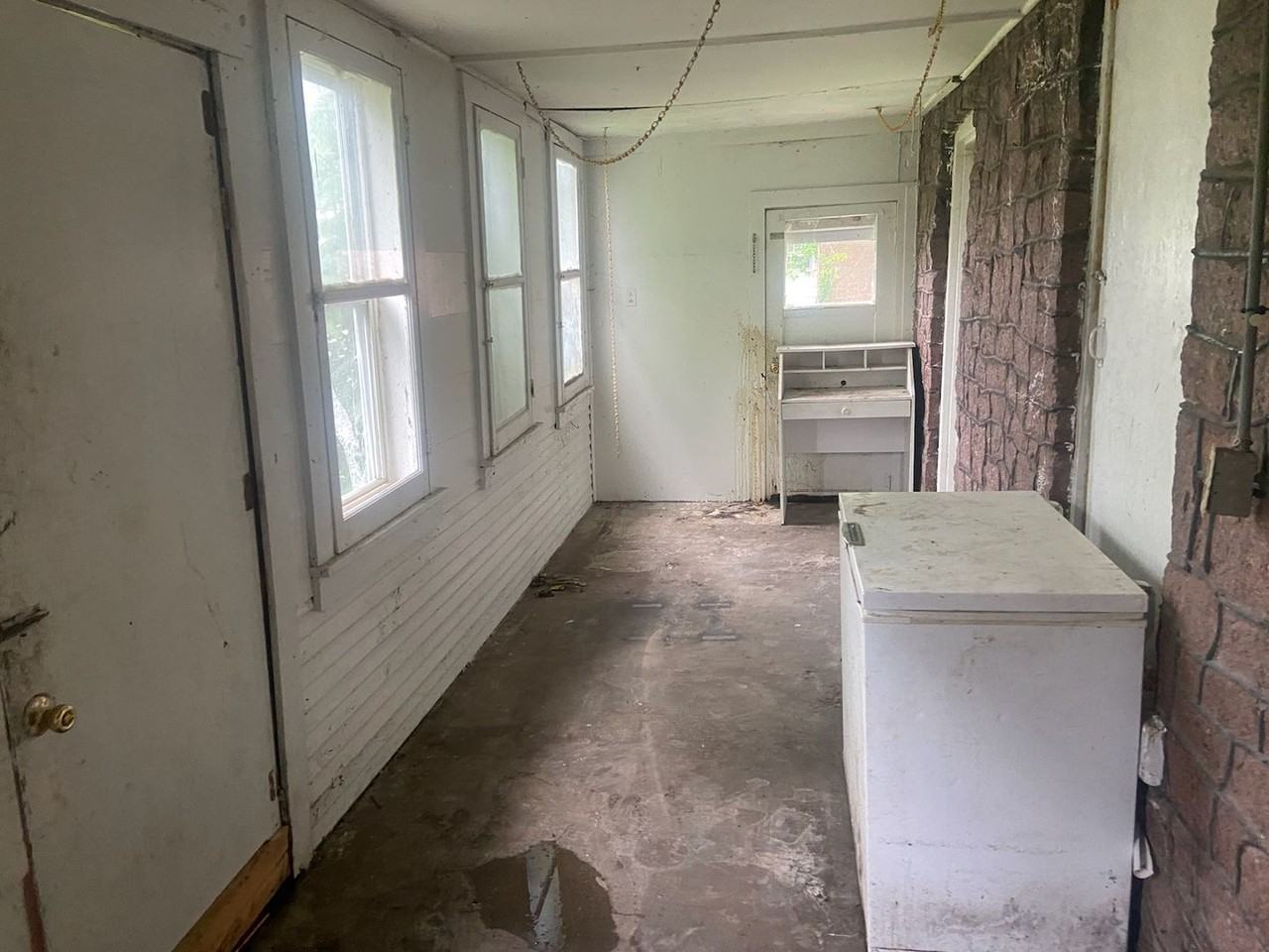 409 Merle St - Photo 5 of 12