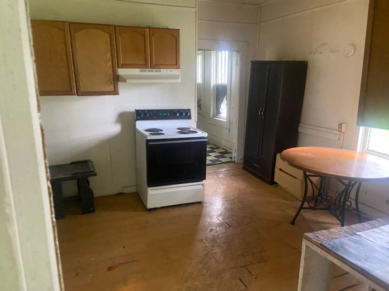 409 Merle St - Photo 6 of 12