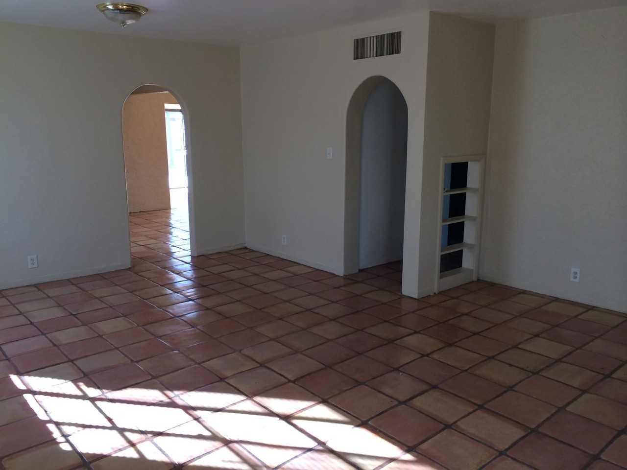 1539 E Hudson Dr - Photo 4 of 16