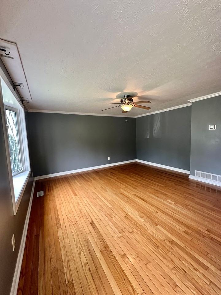 1416 Hagen Rd - Photo 4 of 50