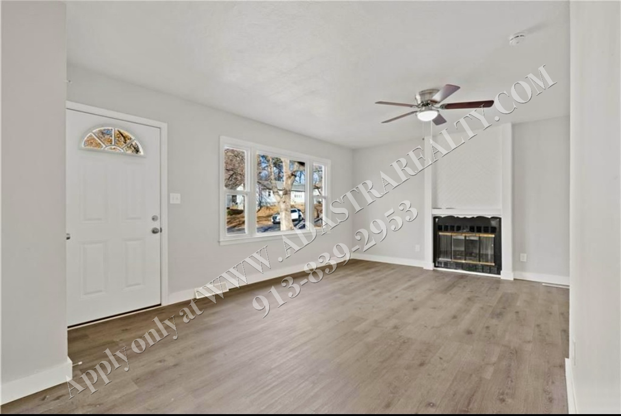 8605 Spring Valley Rd - Photo 2 of 16