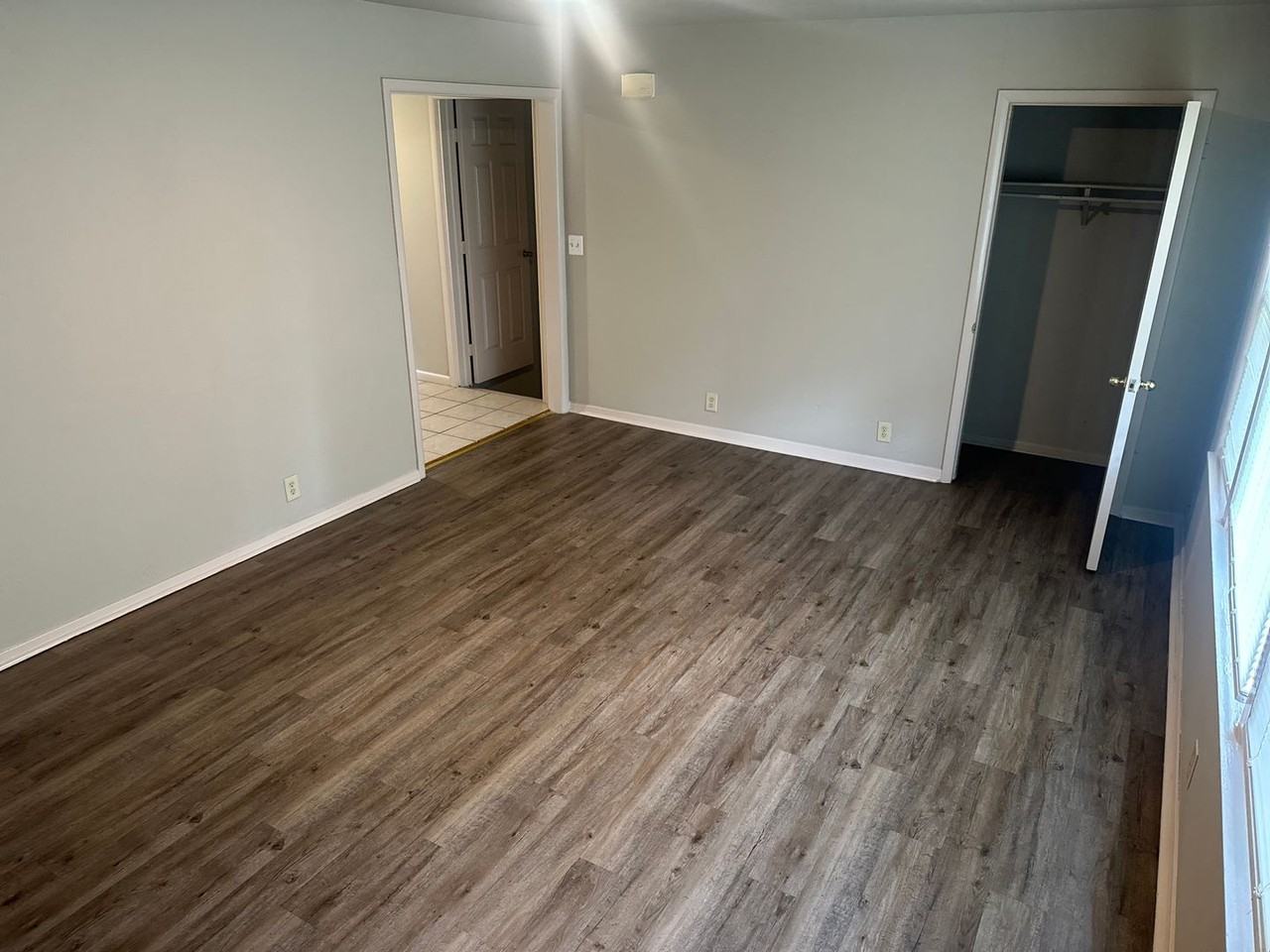 1007 Mayes Ave - Photo 3 of 25