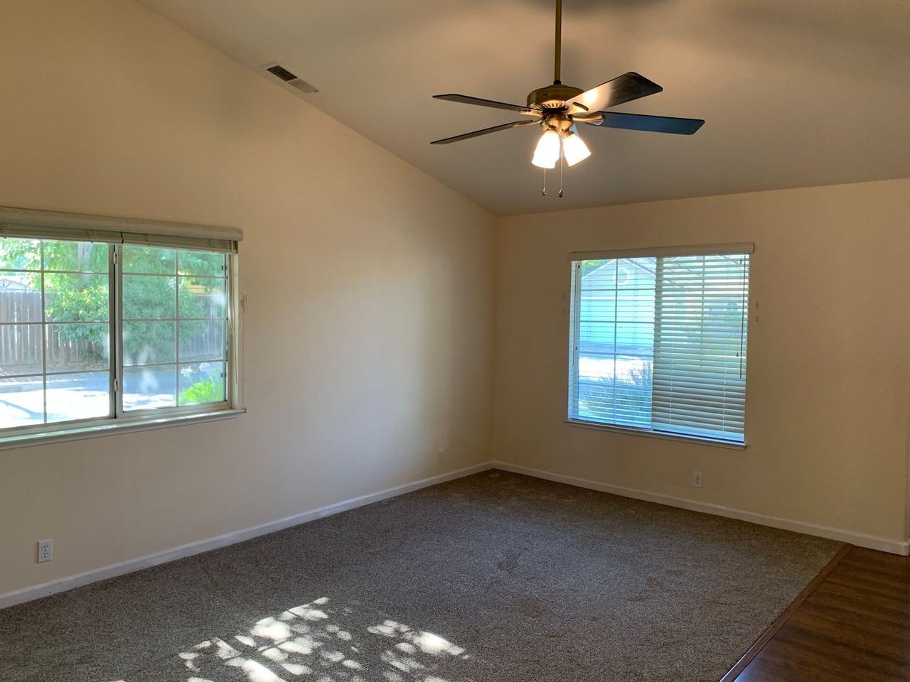 2088 Marilyn Dr - Photo 3 of 30